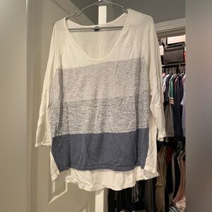 Women's White and Blue Lightweight Sweater